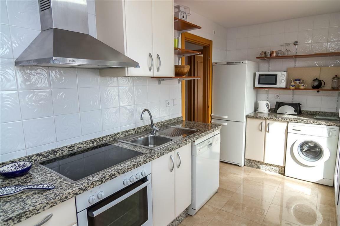 Duplex Vistas Al Mar En La Duquesa Apartment Manilva Exterior photo